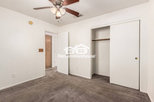 Building Photo - 8622 W Davis Rd