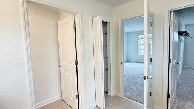 Building Photo - 5103 BRIDGEHAVEN Rd