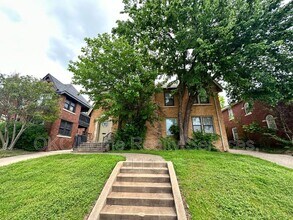Building Photo - 1516 1/2 N. Classen