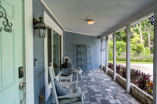 Building Photo - Living Across from Sarasota Bay 3BR/2.5BA ...