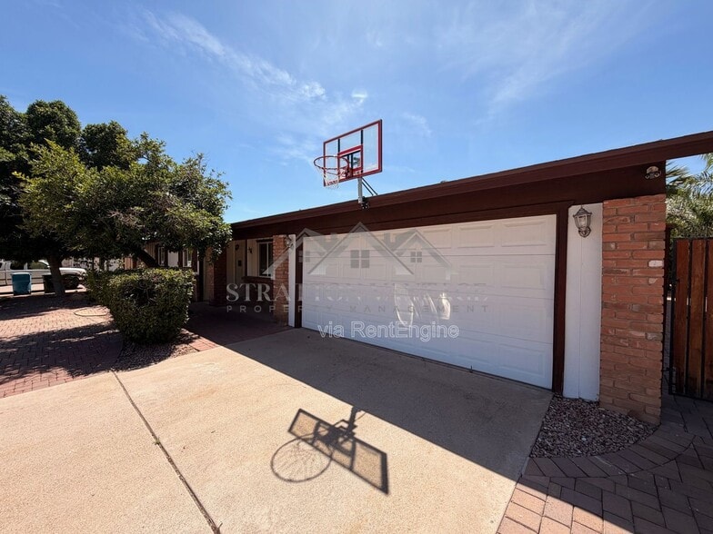 Building Photo - 13430 N 30th St