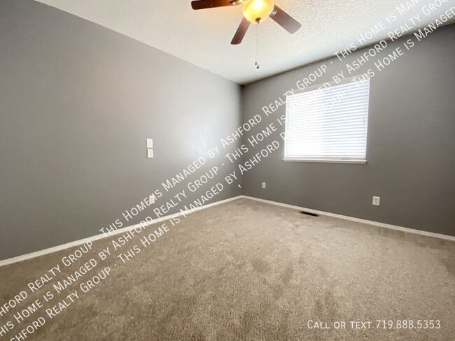 Building Photo - 6667 Snowy Range Dr