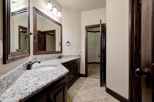 Building Photo - 22090 White Pine Cir