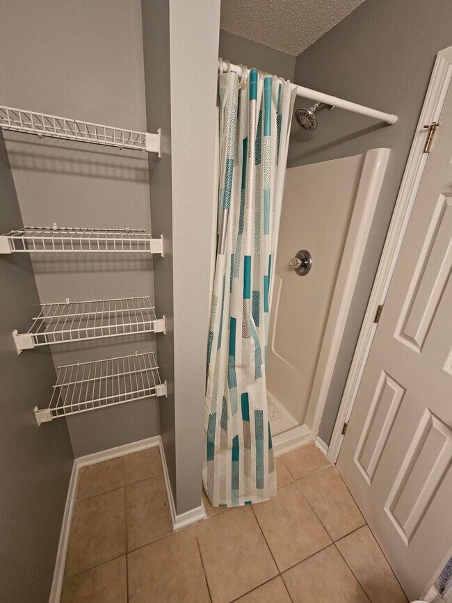 Building Photo - 129 Noblat Dr