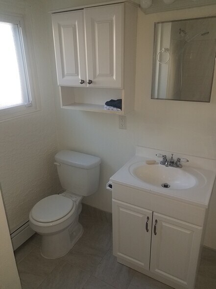 Building Photo - 2221 Cooper Ave