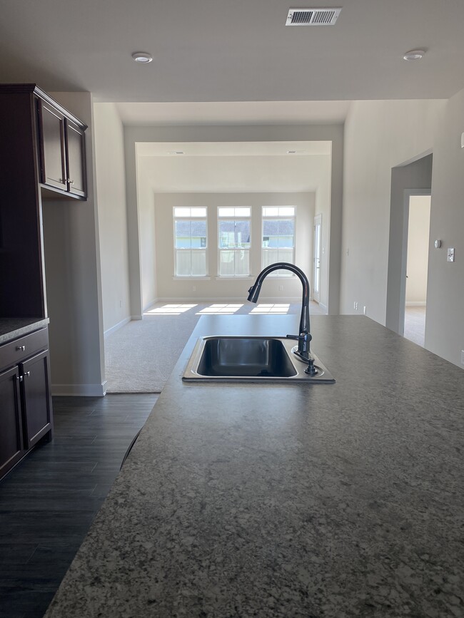 Building Photo - 18034 Seaview Ln