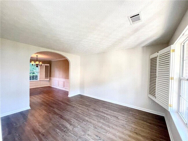 Building Photo - 1820 Chasewood Park Dr