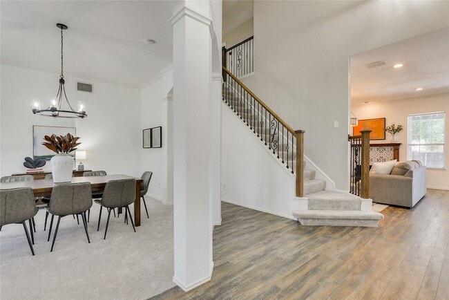 Building Photo - 5205 Panama Dr