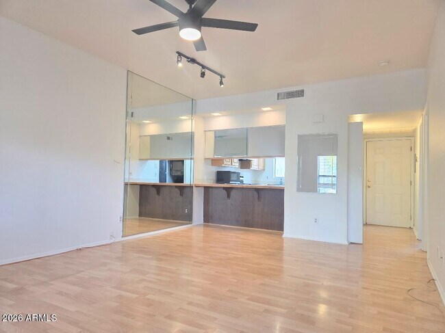 Building Photo - 11666 N 28th Dr