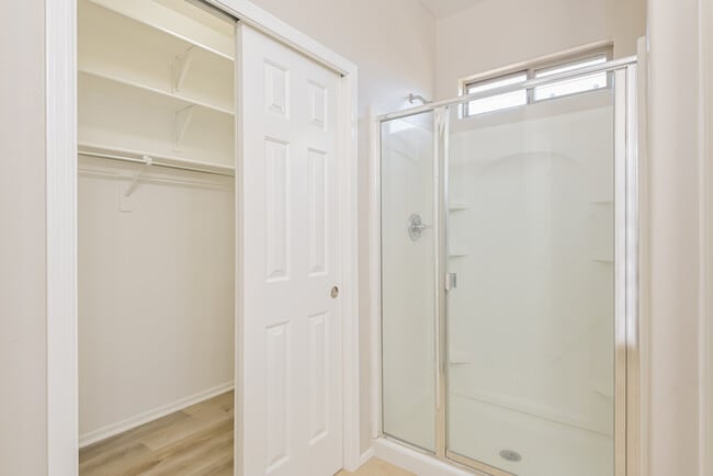 Building Photo - Inviting 4-Bedroom Home with Community Amenities