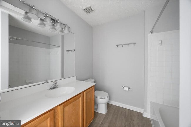 Building Photo - 2716 Mapleview Ct