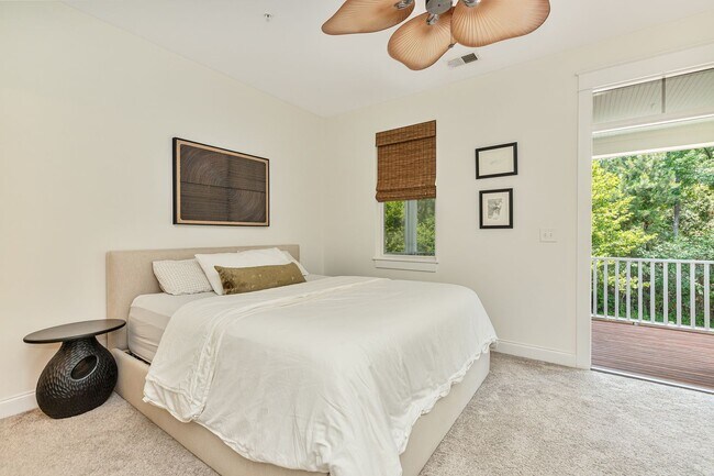 Building Photo - Sweetgrass Square in Market Common