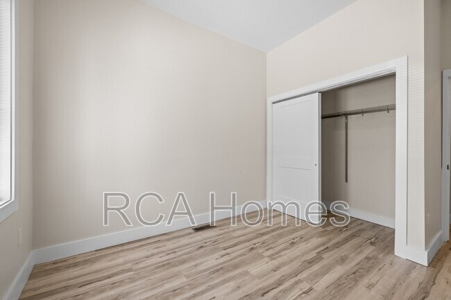 Building Photo - 1436 S New Jersey St