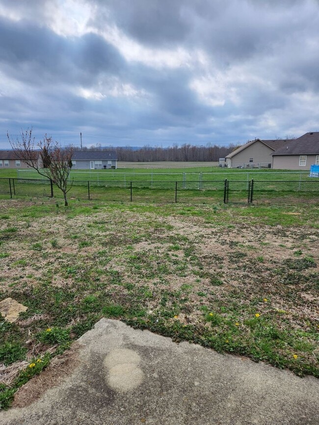 Building Photo - Beautiful Ranch Home