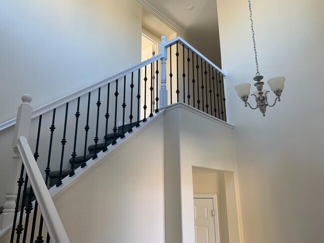 Building Photo - 20863 Grapevine Dr