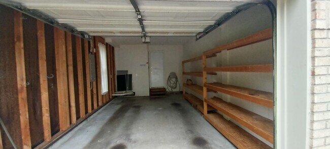Building Photo - 3912 Vineyard Green Dr