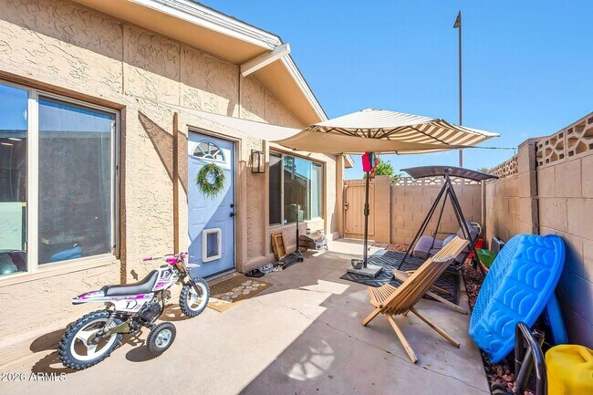 Building Photo - 1310 S Pima