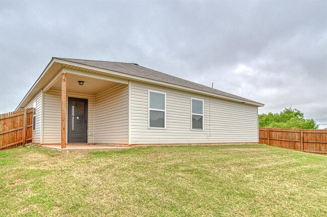 Building Photo - 1325 Quartz Pl