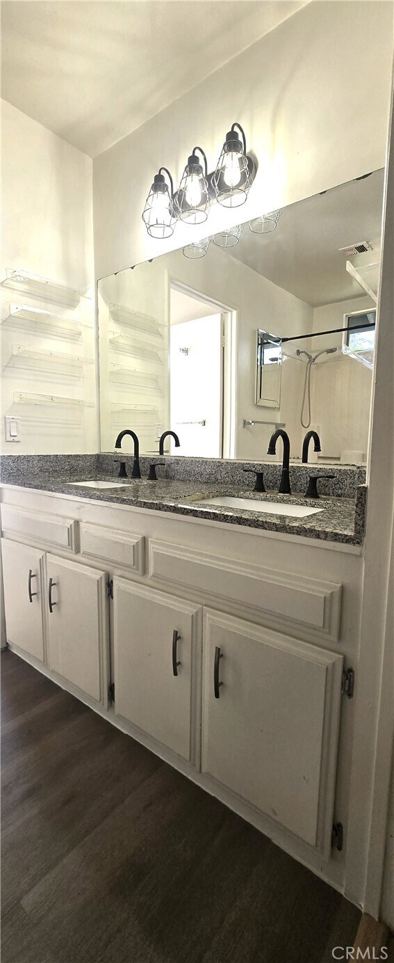 Building Photo - 12742 Landale St