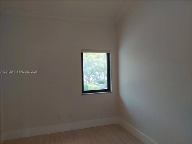 Building Photo - 255 Poinciana Island Dr