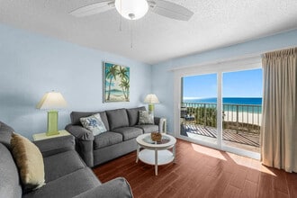 Building Photo - 8743 Thomas Dr