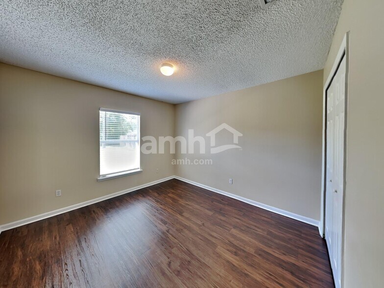 Building Photo - 3492 Shelley Dr