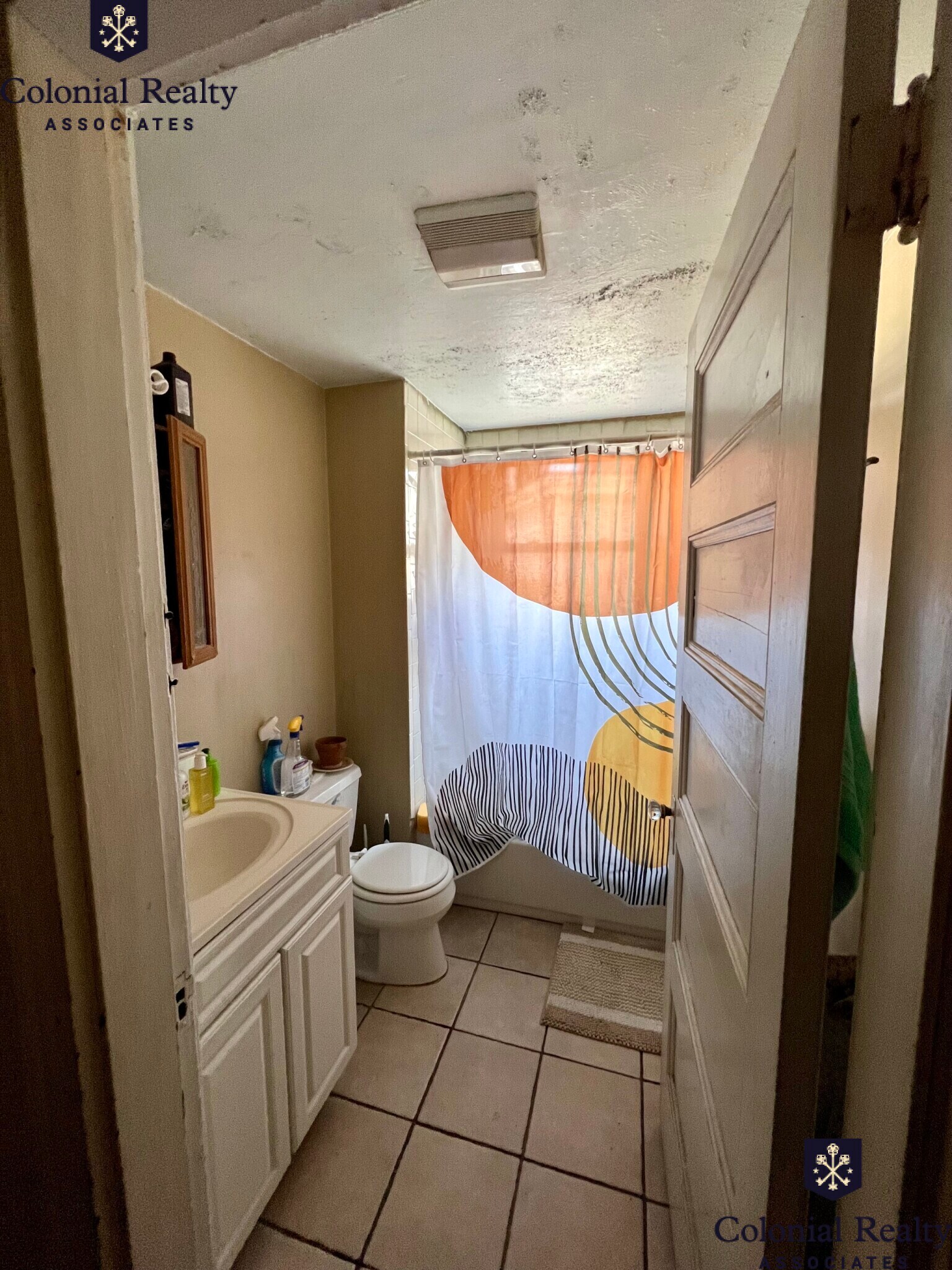 Building Photo - 40 Hooker St