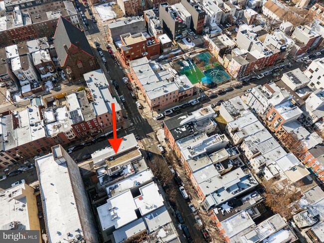 Building Photo - 765 S 15th St