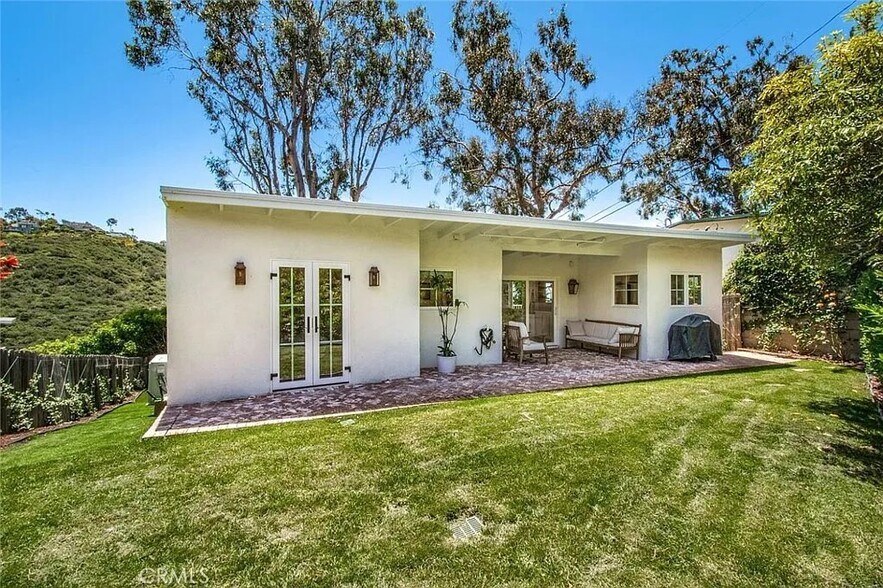 Building Photo - 1445 Bluebird Canyon Dr
