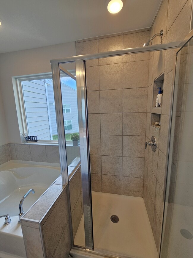 Building Photo - 205 Brochaill Ct