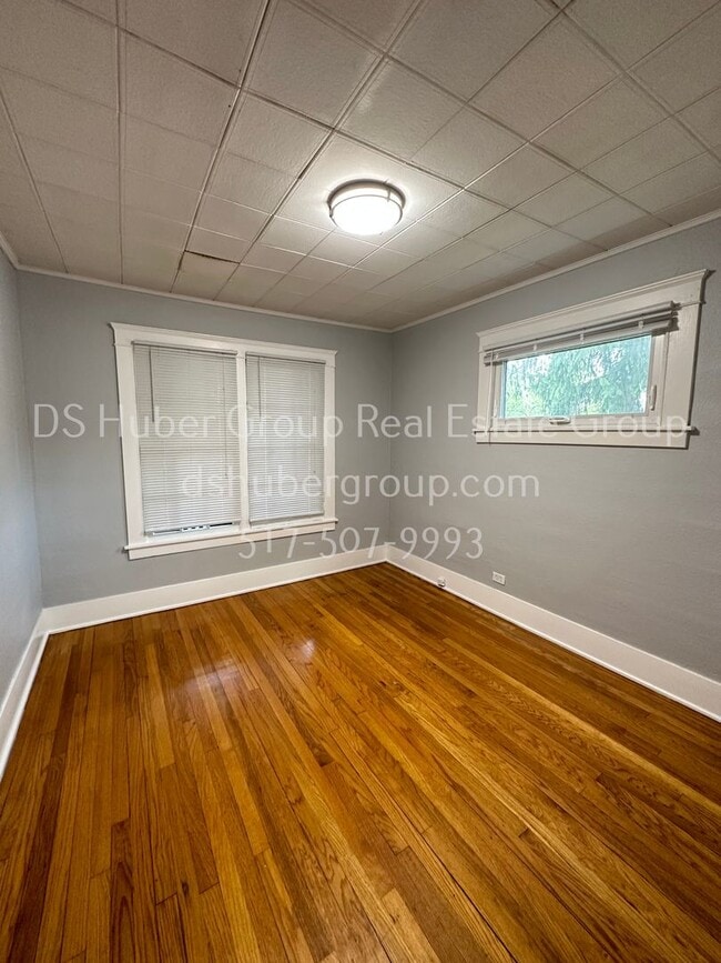Building Photo - 302 N Hayford-