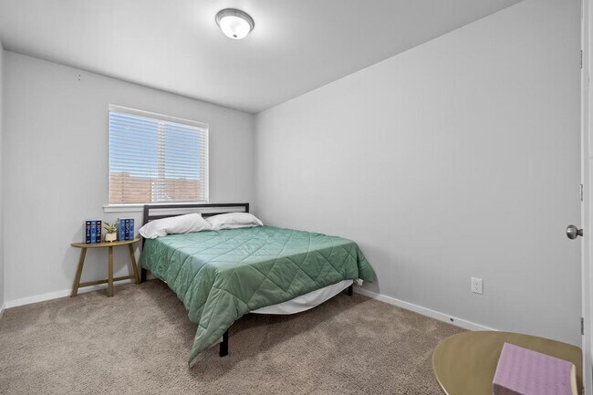 Building Photo - 5324 Remington Dr