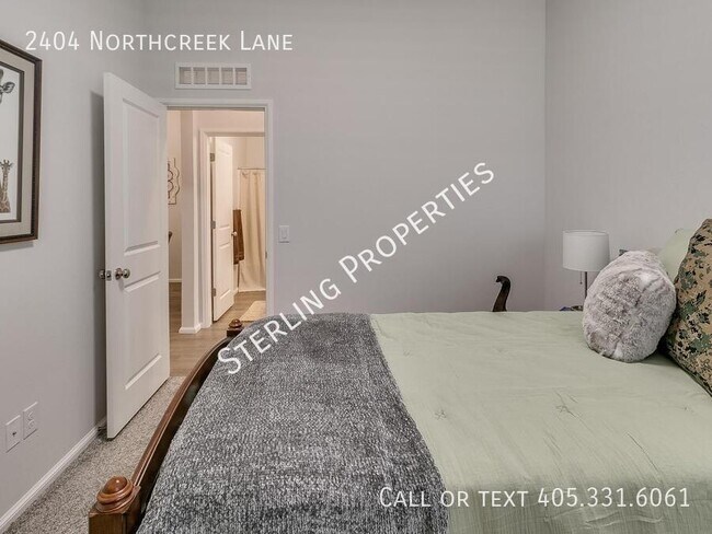 Building Photo - 2404 Northcreek Ln