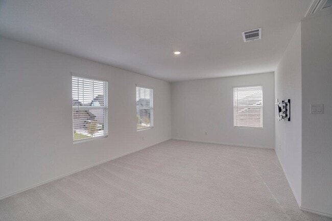 Building Photo - 321 Keefer
