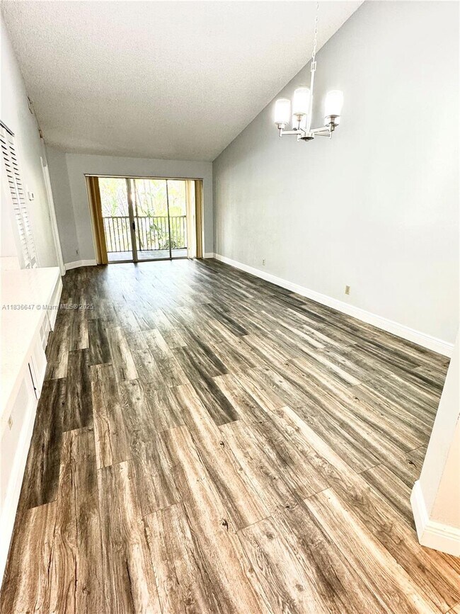 Building Photo - 1192 Coral Club Dr