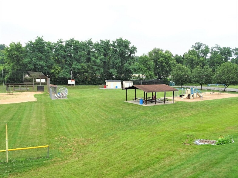 Building Photo - 822 Woodridge Dr