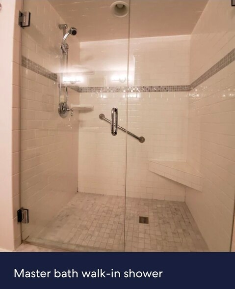 Master bathroom - 1 E Grand Ave
