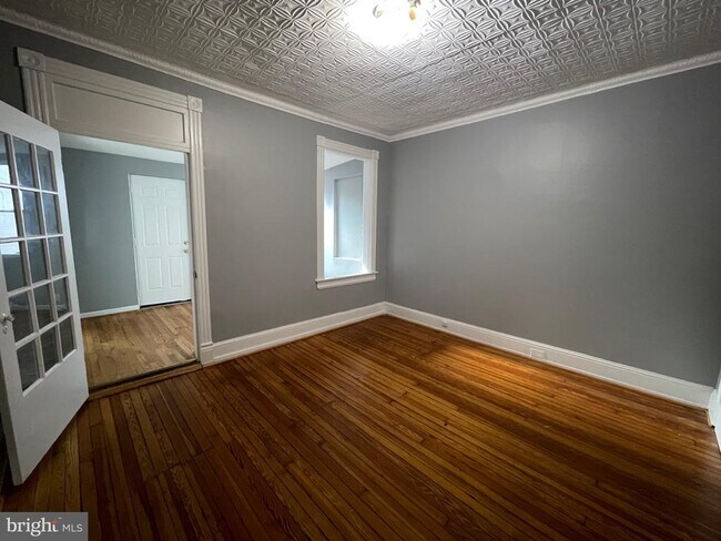 Building Photo - 3540 Warder St NW