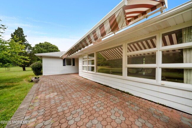 Building Photo - 170 Bingham Ave