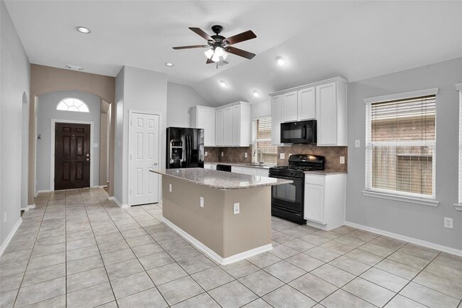 Building Photo - 28234 Sweet Oak Ln