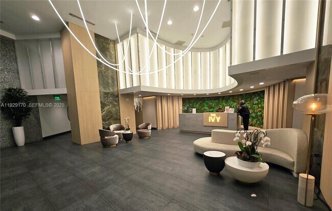 Building Photo - 90 SW 3rd St