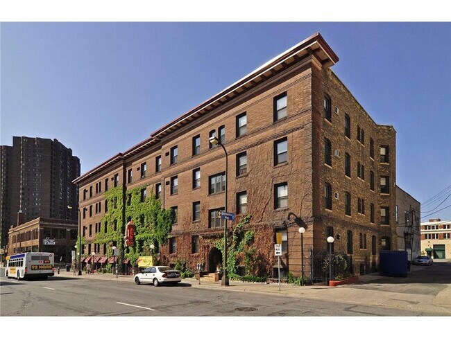 Building Photo - 1204 Harmon Pl