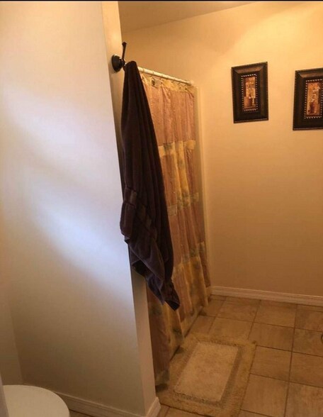 Building Photo - 11 Henry Ct