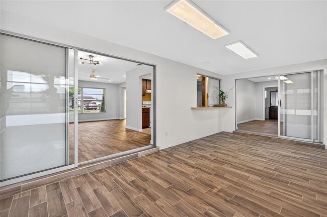 Building Photo - 430 Sunnyside Dr