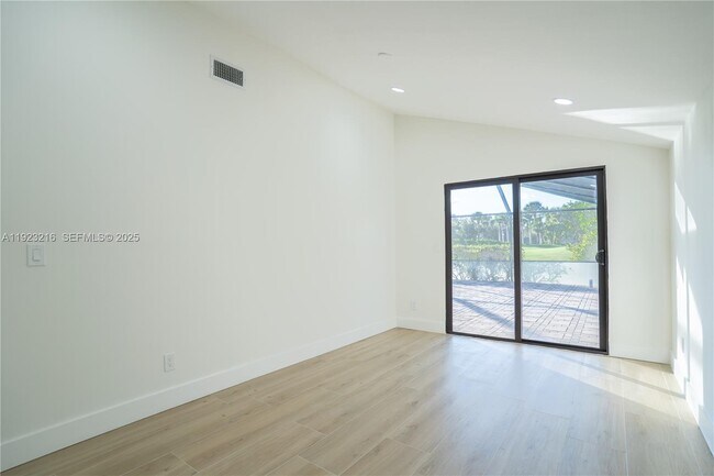 Building Photo - 16701 Bobcat Dr