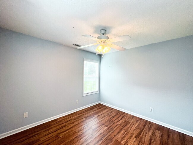Building Photo - Property is located in Holly Field at West...