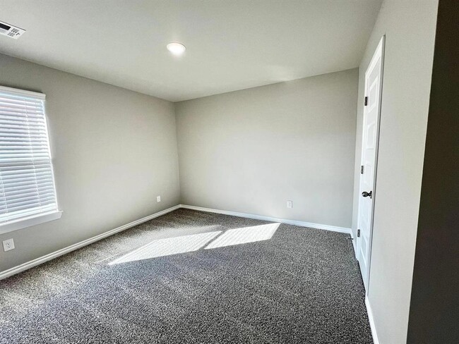 Building Photo - 7520 NW 143rd St