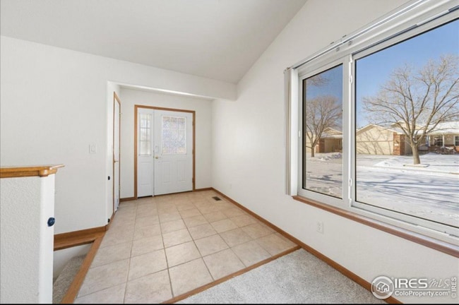 Building Photo - 2615 Anemonie Dr