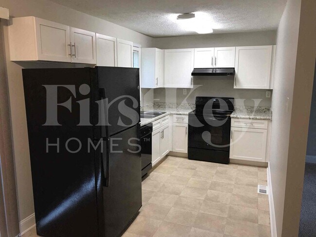 Building Photo - 103 Walnut Way