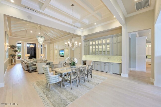 Building Photo - 425 Harbour Dr
